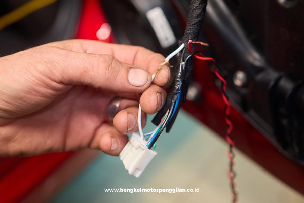 Pemeriksaan sistem kelistrikan motor